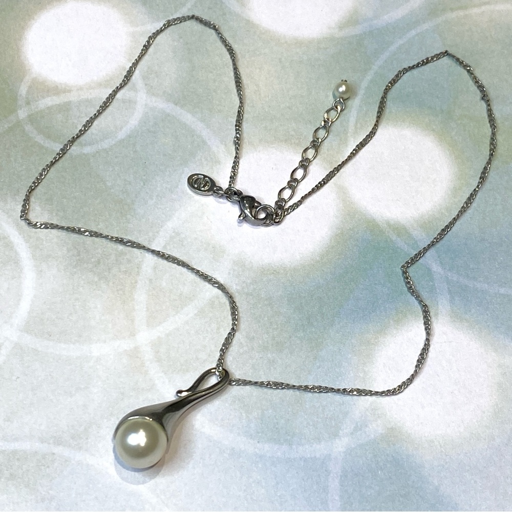 Caroline Neron Pearl Drop Necklace Silver Tone Chain Delicate Abstract Modern